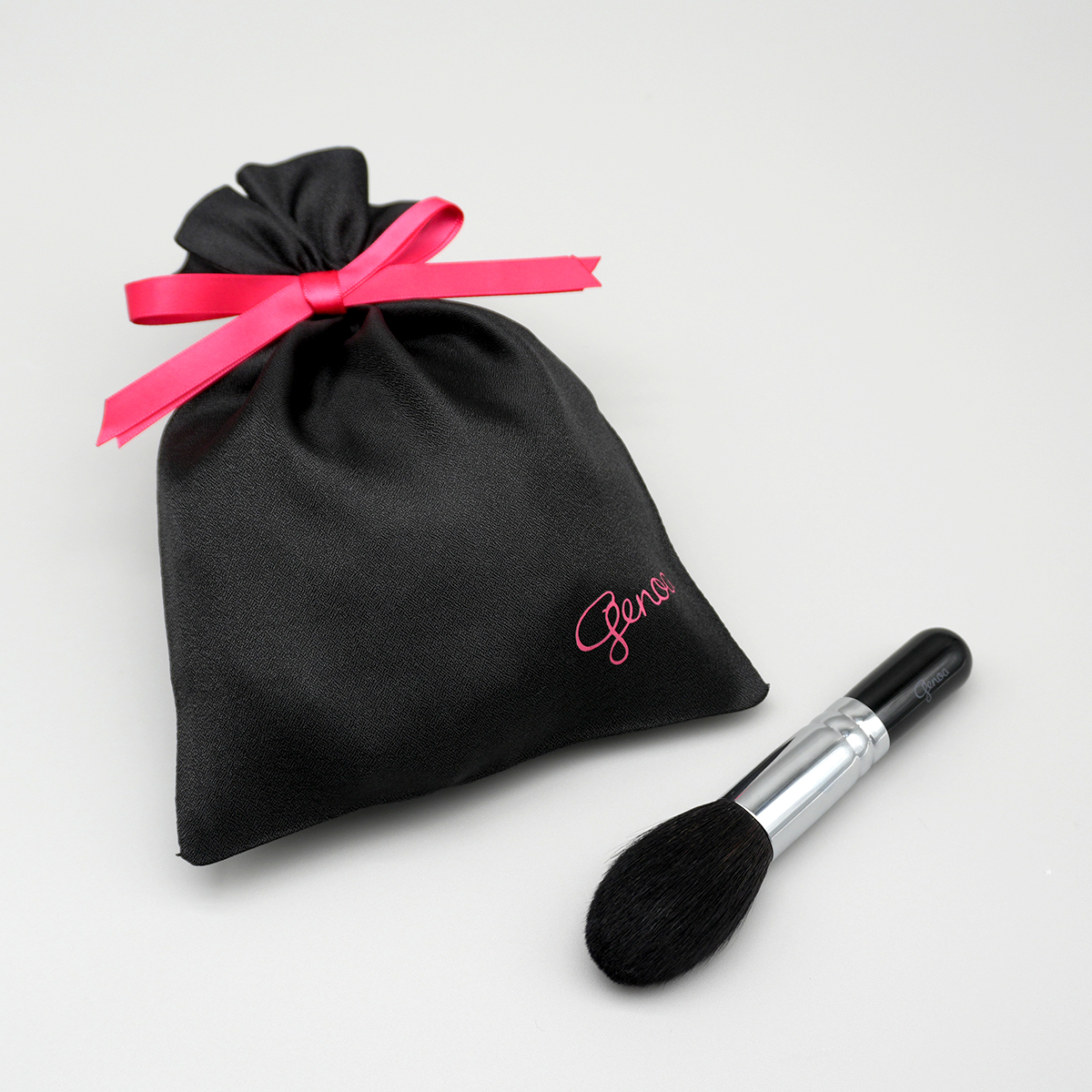 【発売記念巾着付】チークブラシ